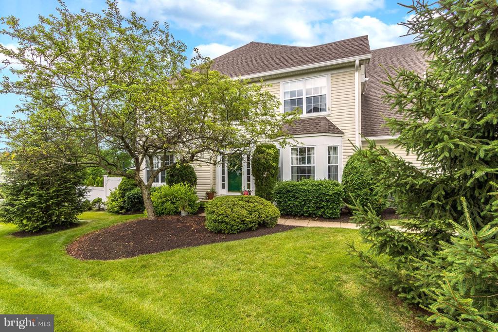 611 WEYMOUTH COURT