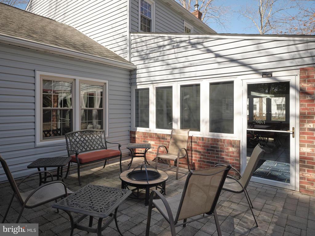 1280 TAYLORSVILLE ROAD