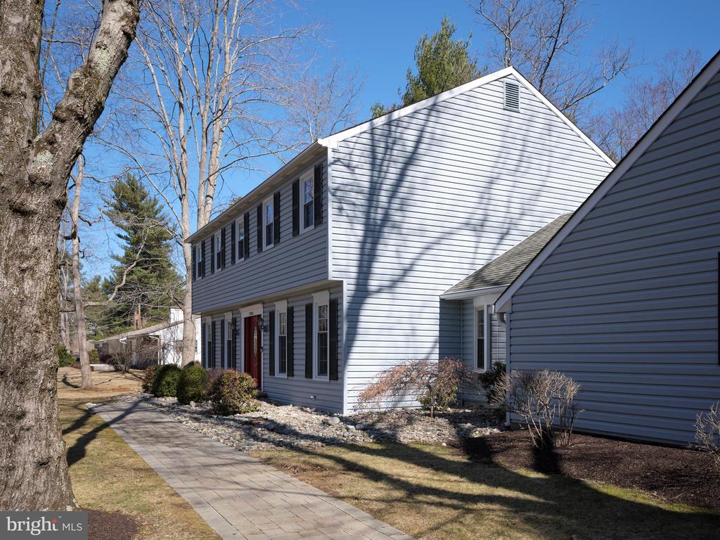 1280 TAYLORSVILLE ROAD