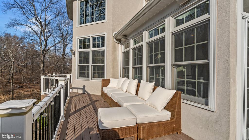 17 GREENBRIAR CIRCLE