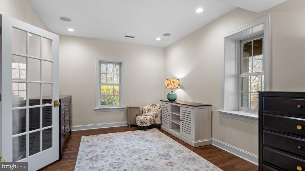17 GREENBRIAR CIRCLE
