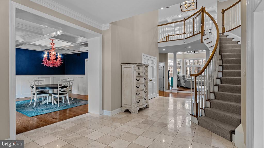 17 GREENBRIAR CIRCLE
