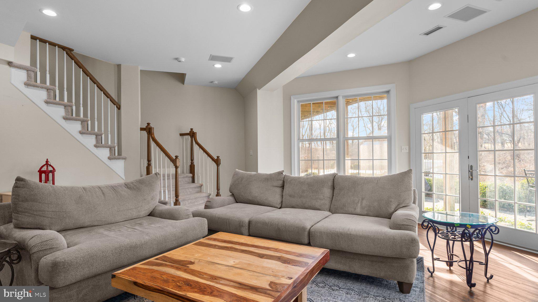 17 GREENBRIAR CIRCLE