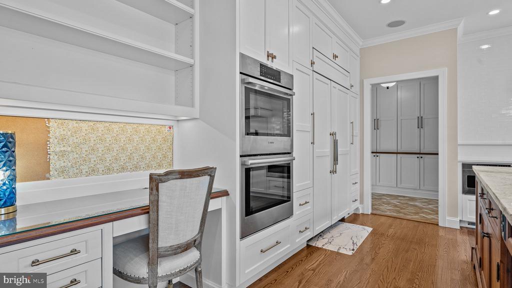 17 GREENBRIAR CIRCLE