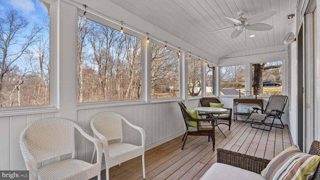 17 GREENBRIAR CIRCLE