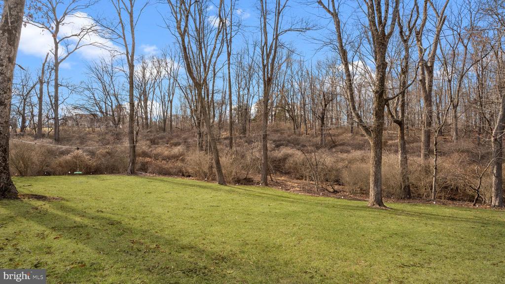 17 GREENBRIAR CIRCLE
