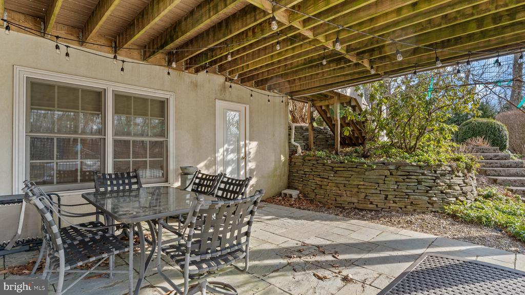 17 GREENBRIAR CIRCLE