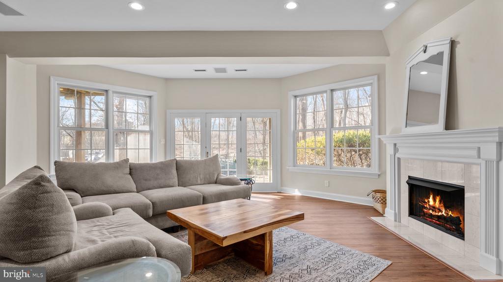 17 GREENBRIAR CIRCLE