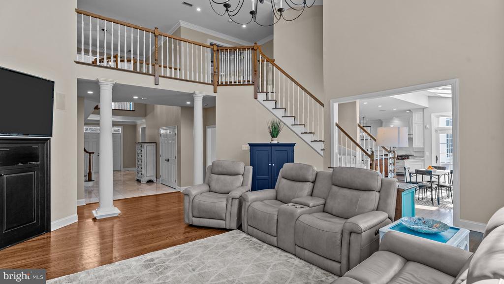 17 GREENBRIAR CIRCLE
