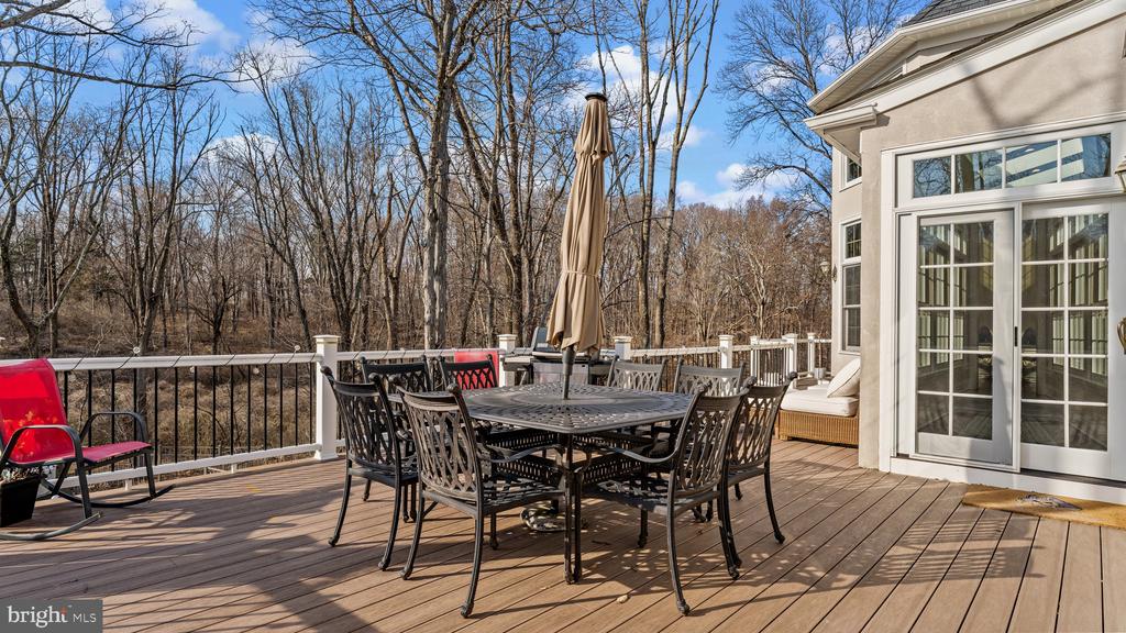 17 GREENBRIAR CIRCLE