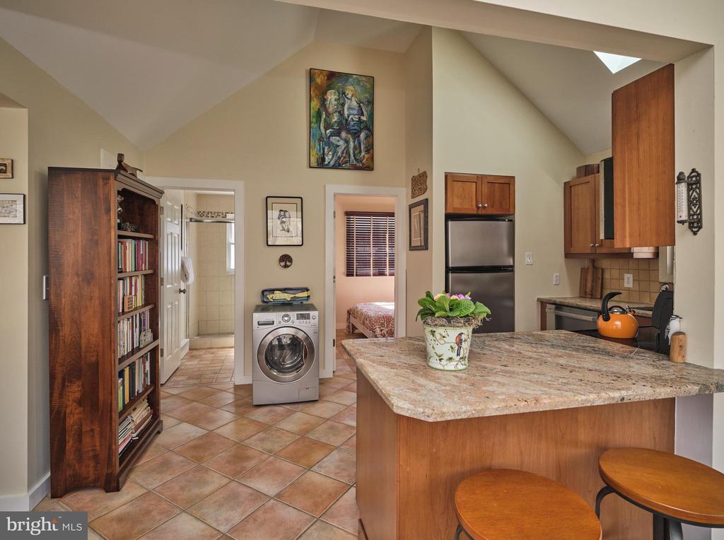 1827 TRAILS END LANE