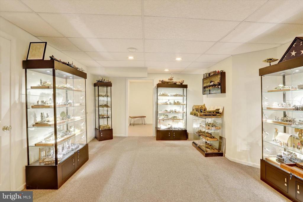 5063 ROSEWOOD DRIVE