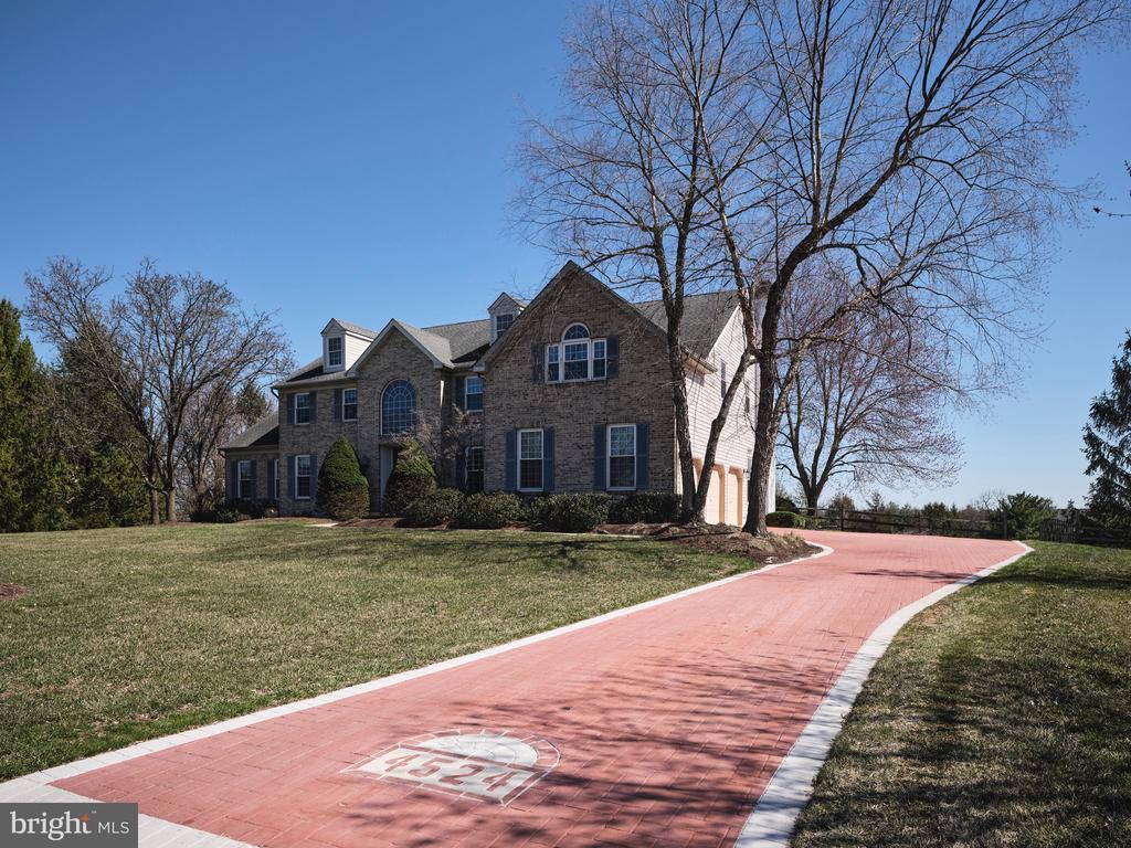 4524 EVERVIEW DRIVE