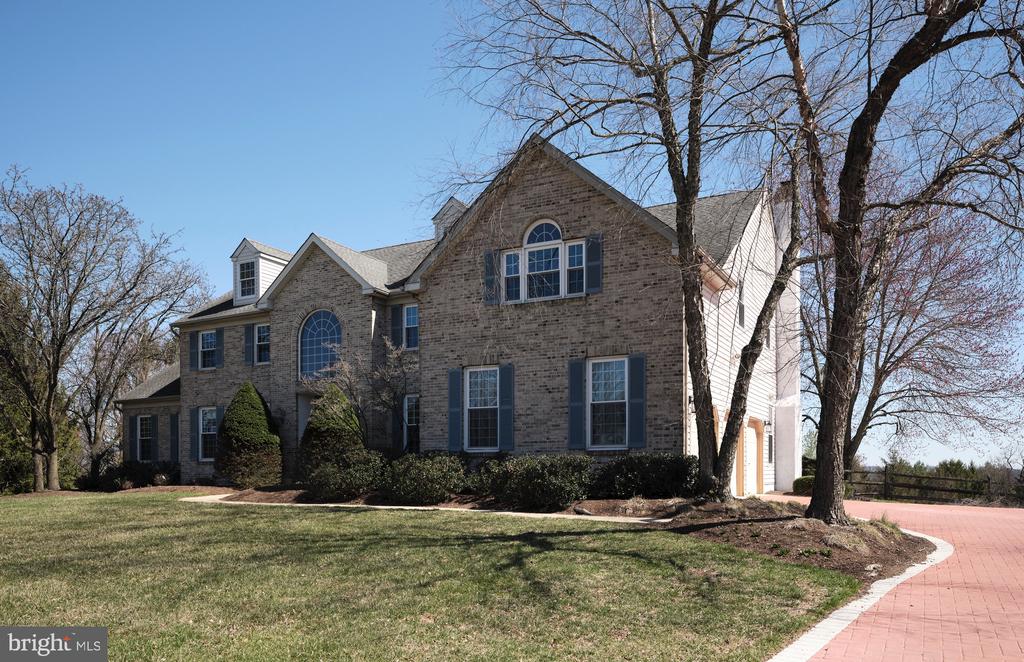 4524 EVERVIEW DRIVE
