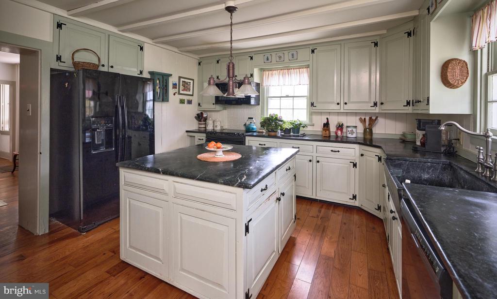 3837 CURLY HILL ROAD
