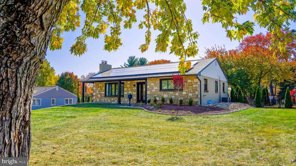 770 SWEETBRIAR DRIVE