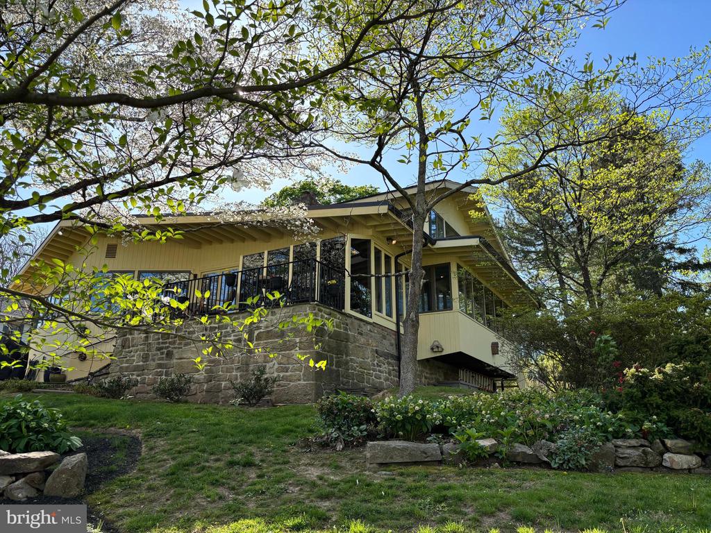 2984 N SUGAN ROAD