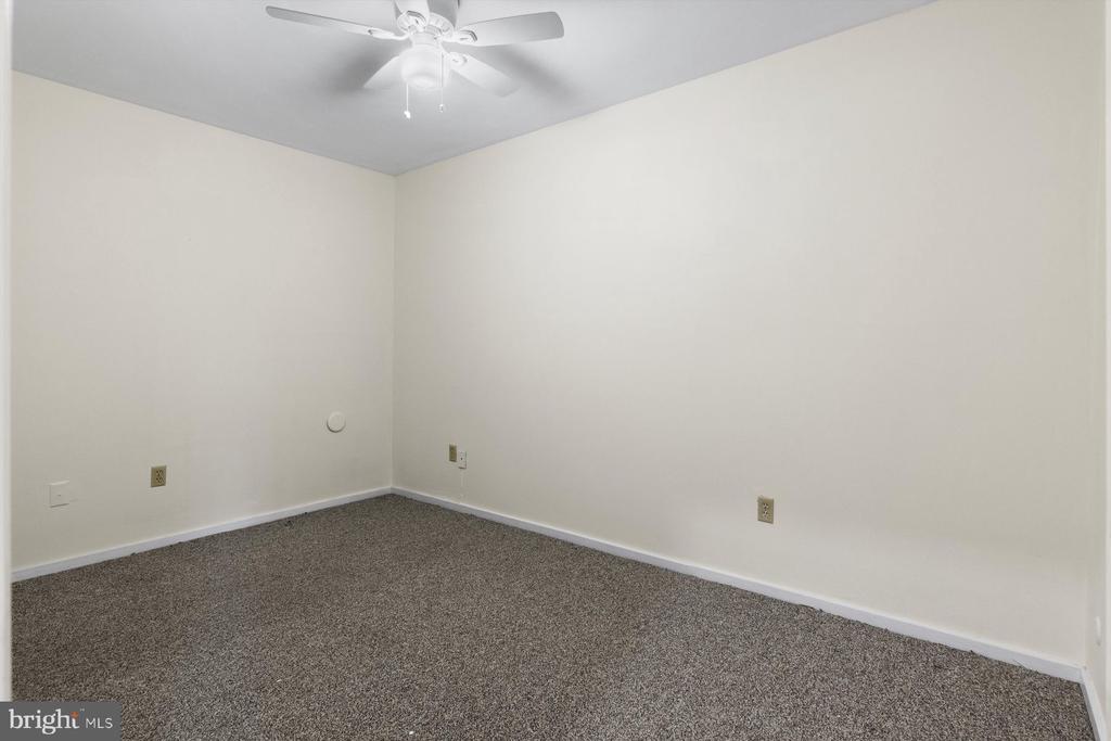 9 RIVERHILL A