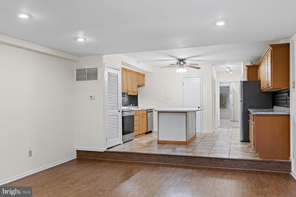 9 RIVERHILL A