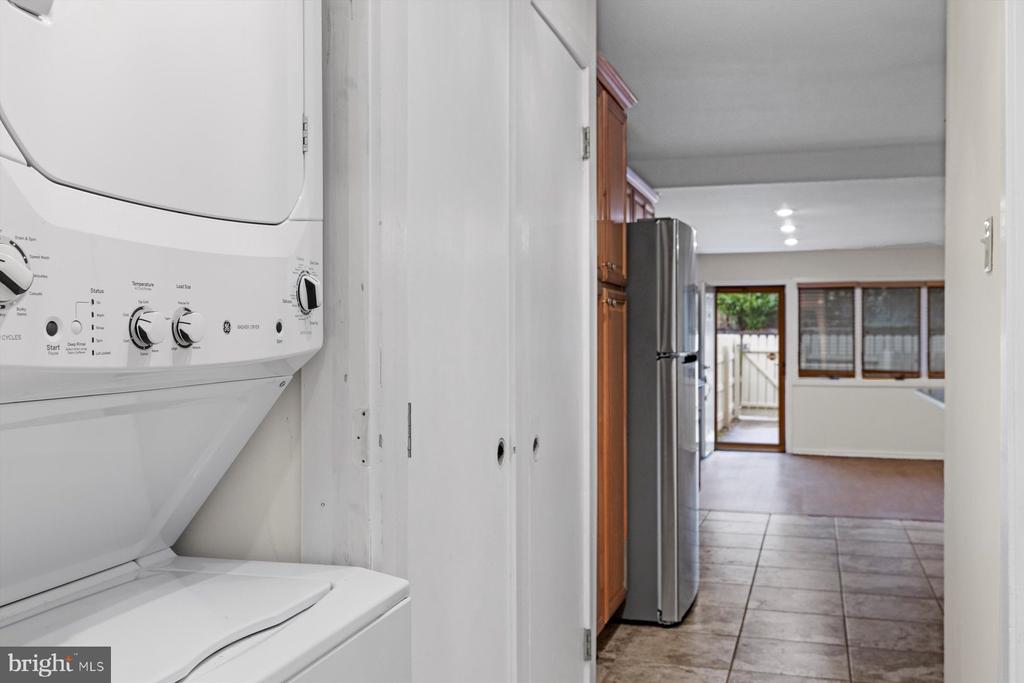 9 RIVERHILL A