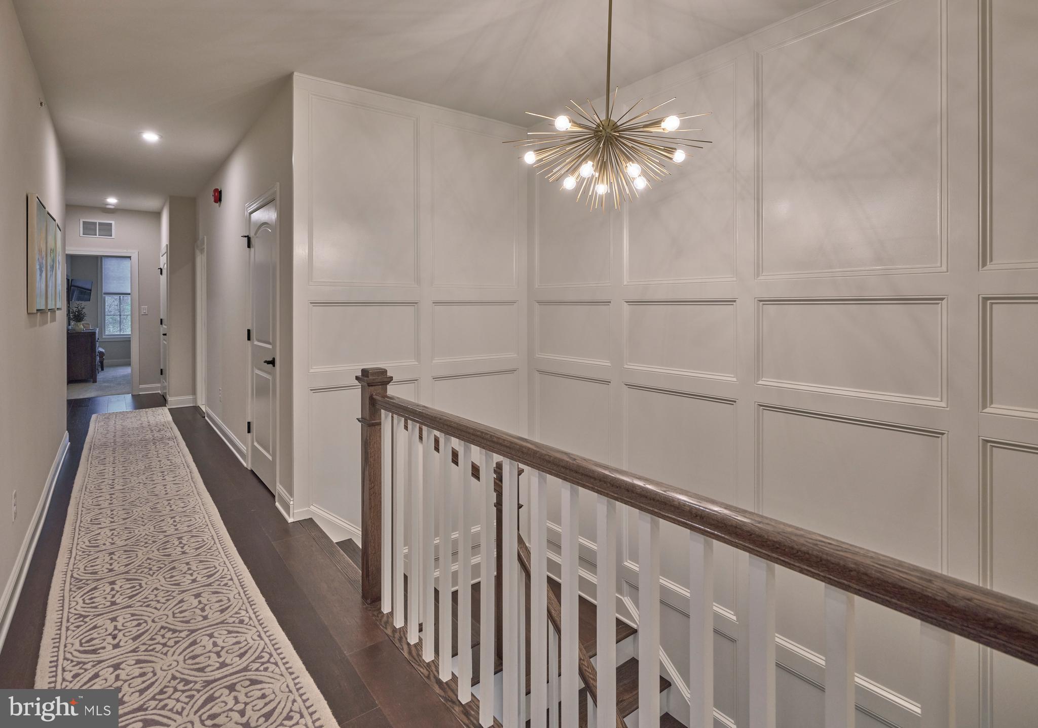 276 W ASHLAND STREET