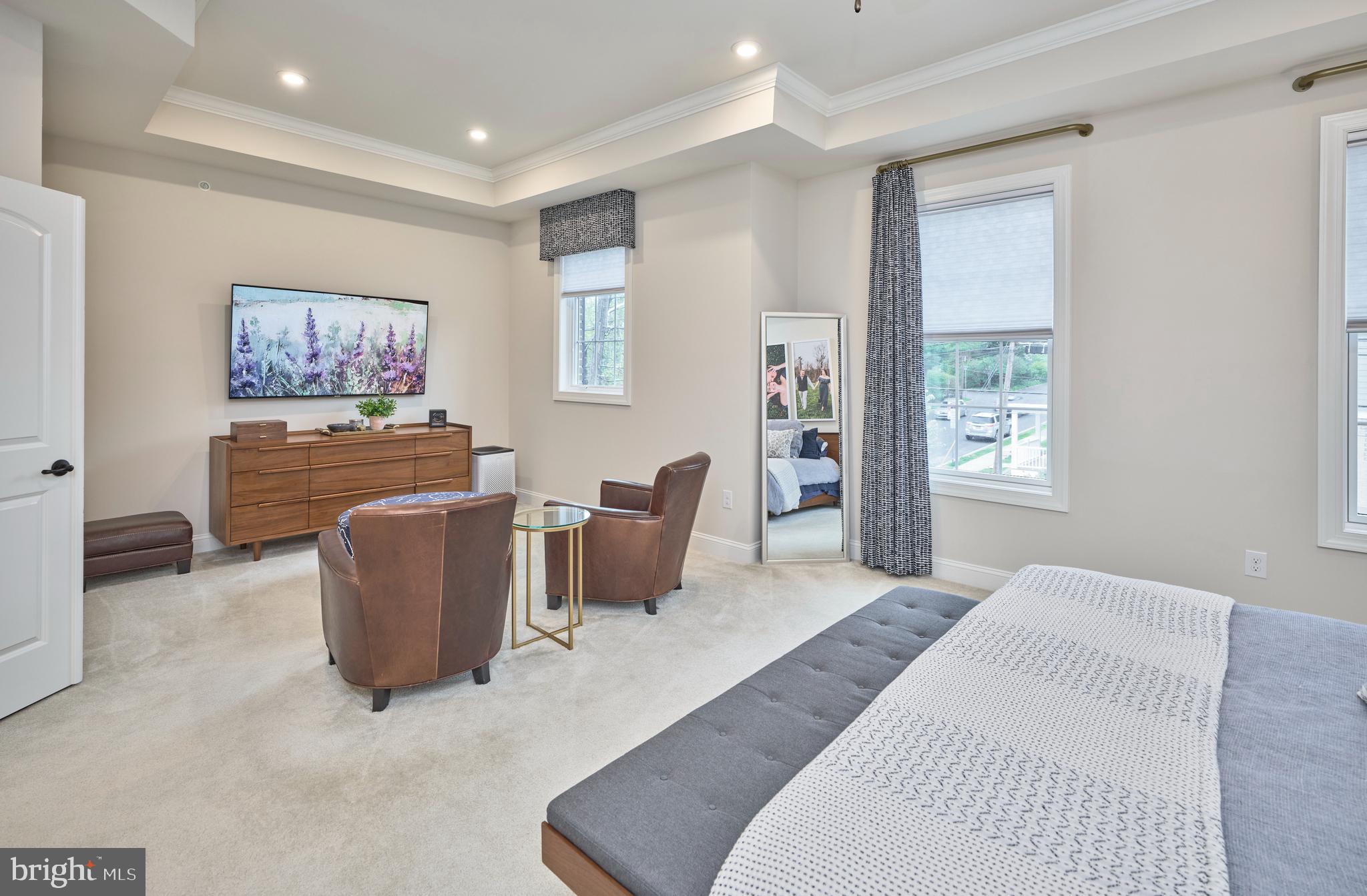 276 W ASHLAND STREET