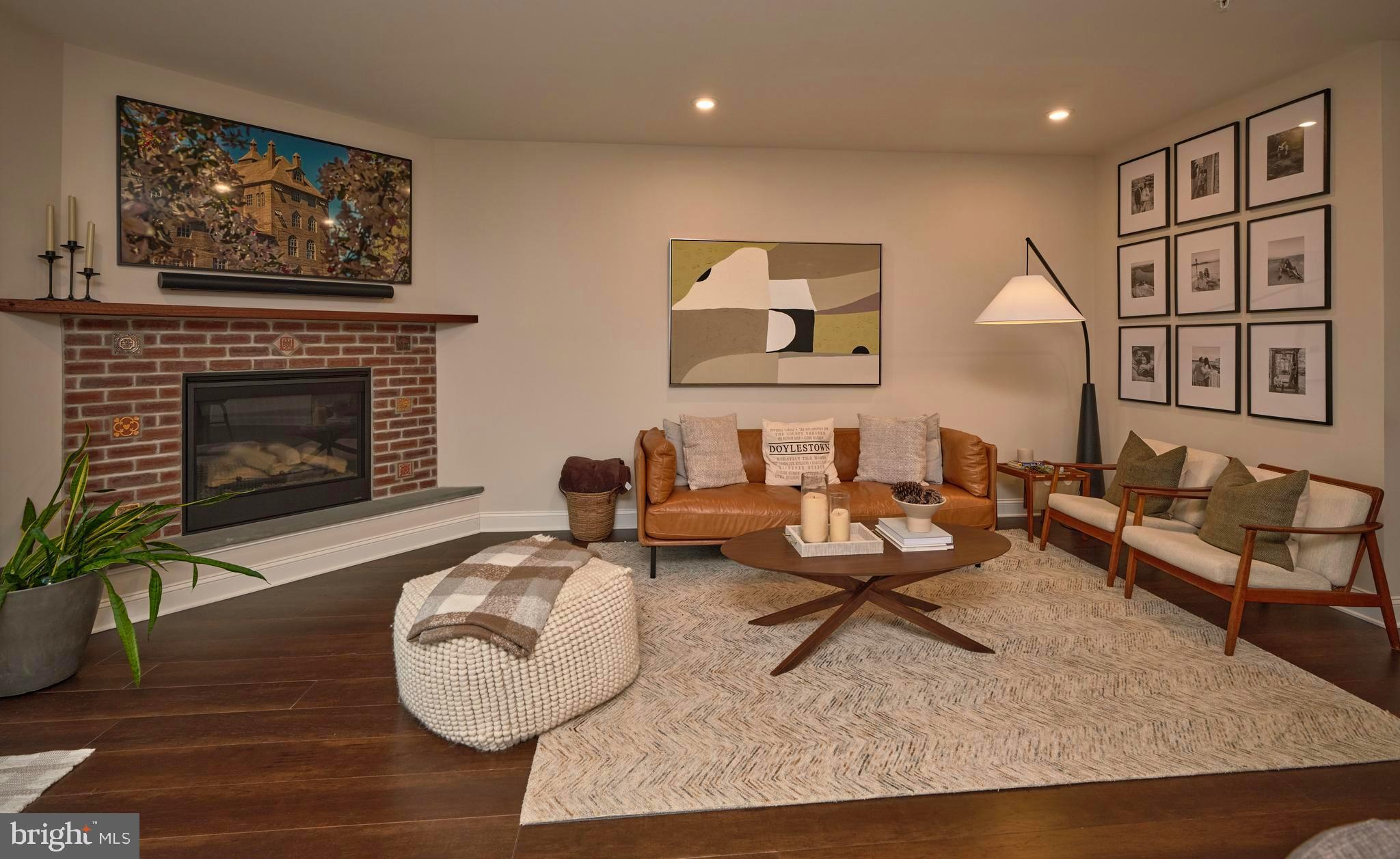 276 W ASHLAND STREET