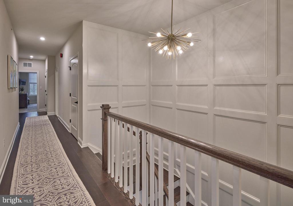 276 W ASHLAND STREET