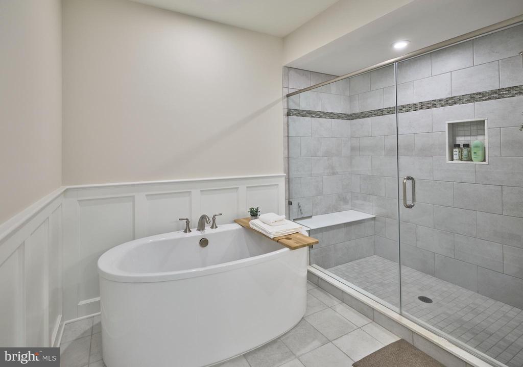 276 W ASHLAND STREET