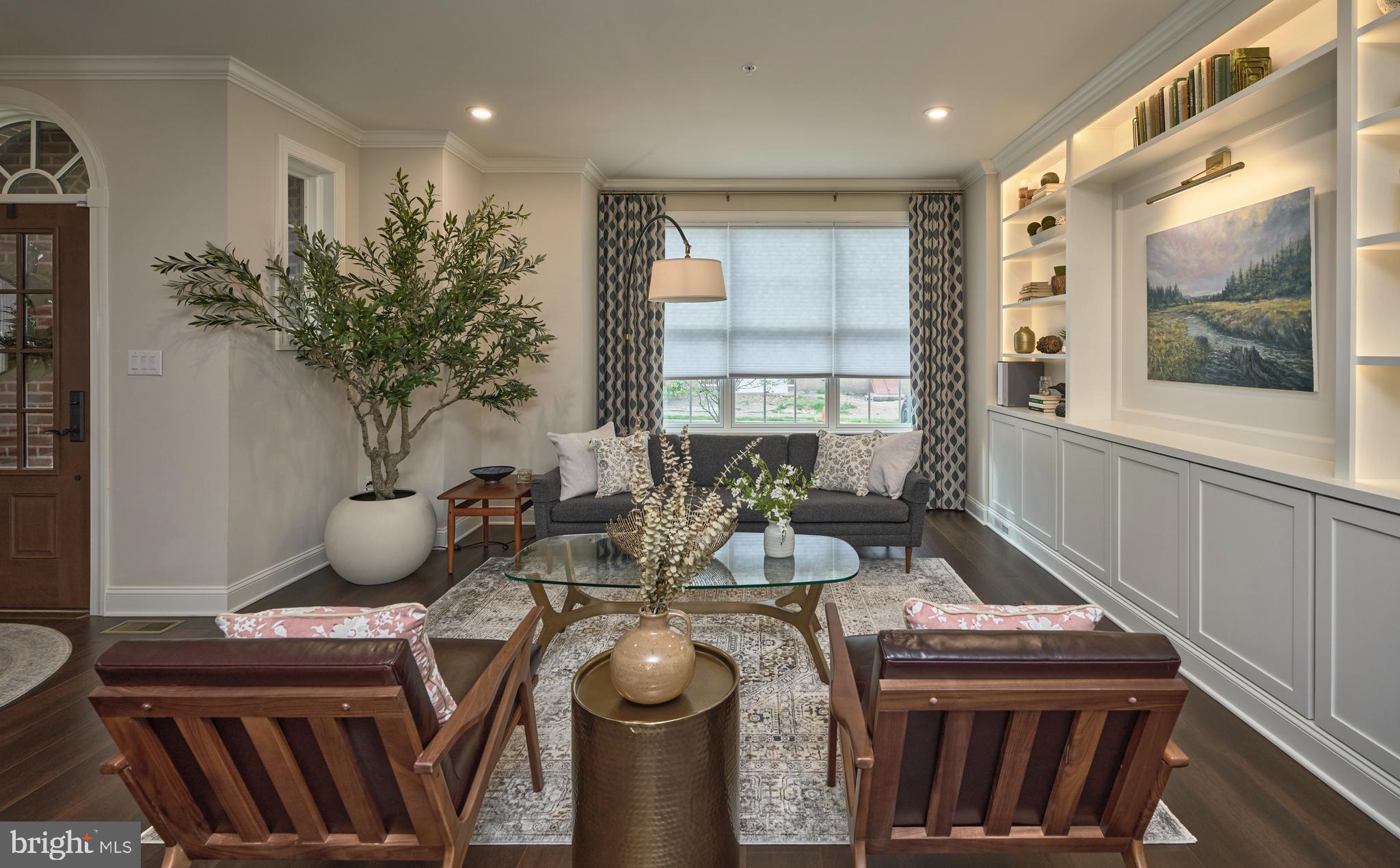276 W ASHLAND STREET