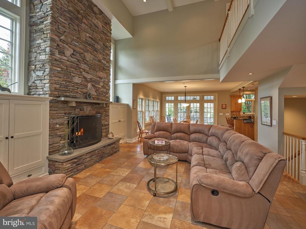 393 HOLLOW HORN ROAD