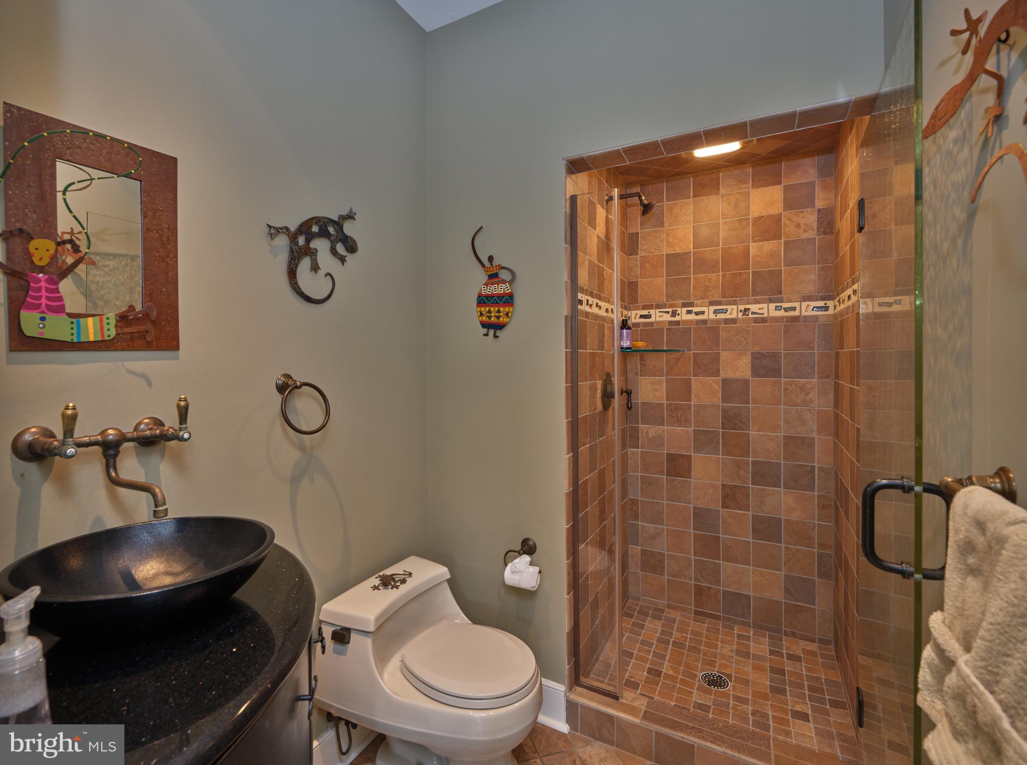 393 HOLLOW HORN ROAD
