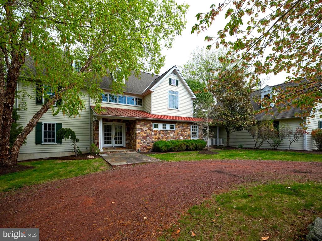 393 HOLLOW HORN ROAD