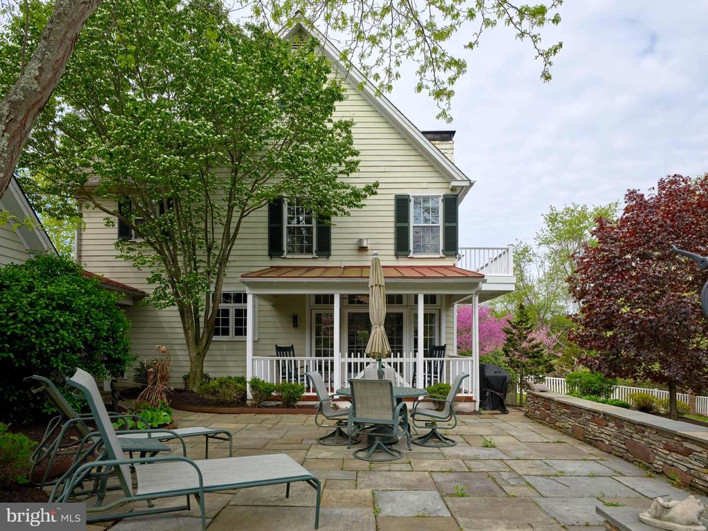 393 HOLLOW HORN ROAD