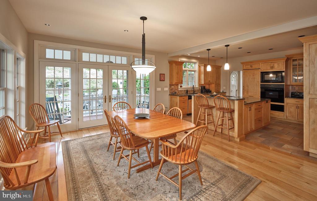 393 HOLLOW HORN ROAD