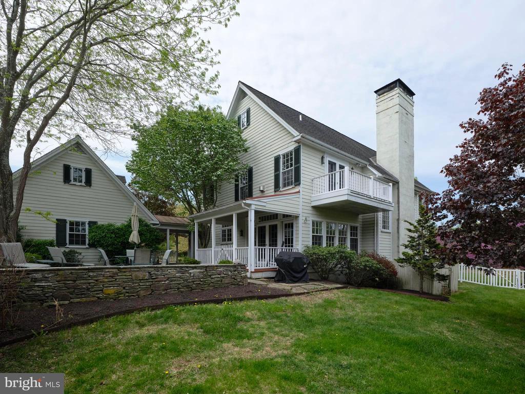 393 HOLLOW HORN ROAD