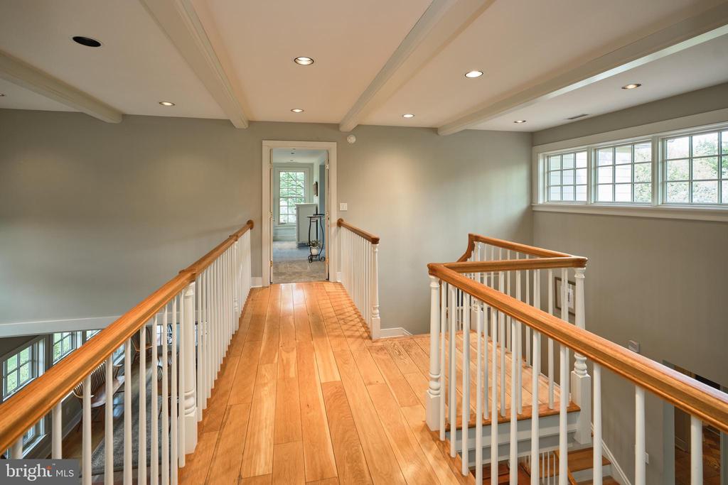 393 HOLLOW HORN ROAD