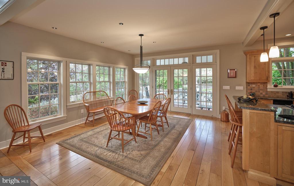 393 HOLLOW HORN ROAD