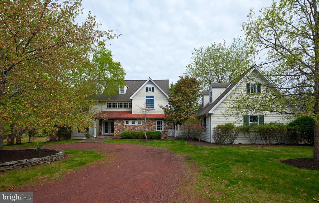 393 HOLLOW HORN ROAD