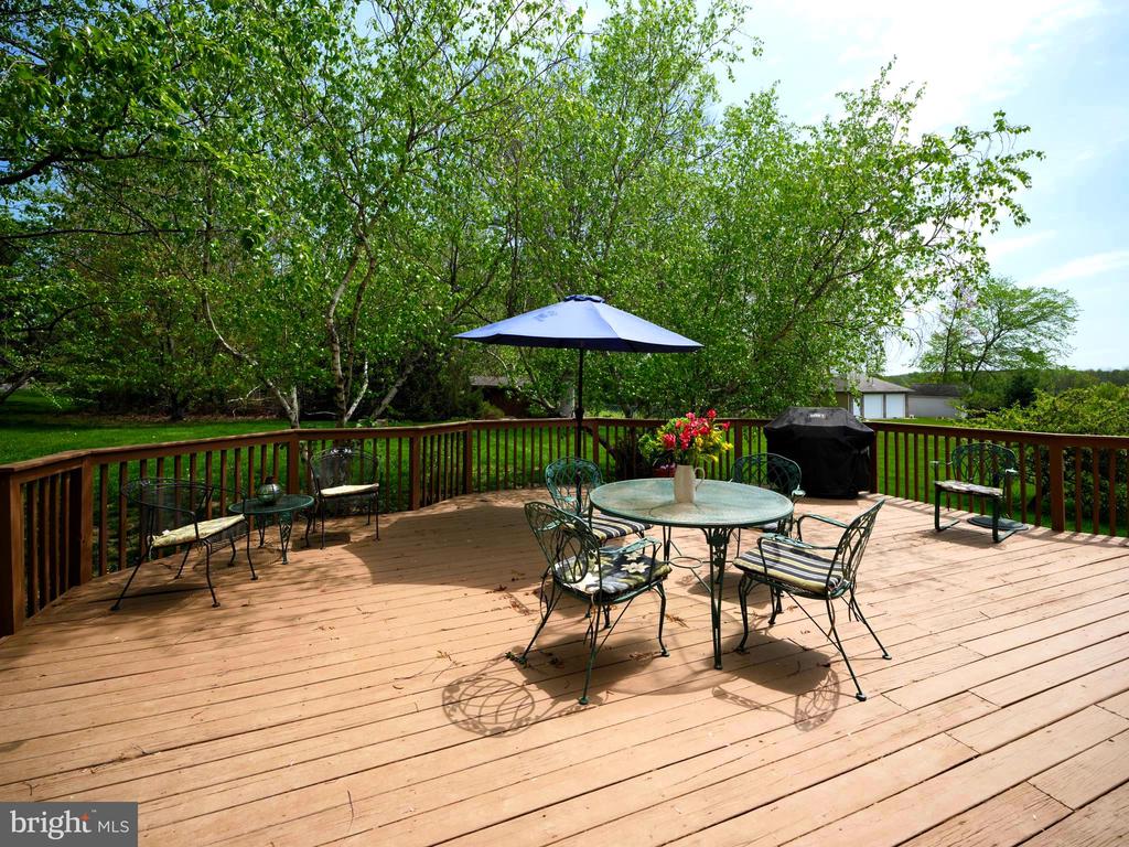 3474 POND VIEW DRIVE