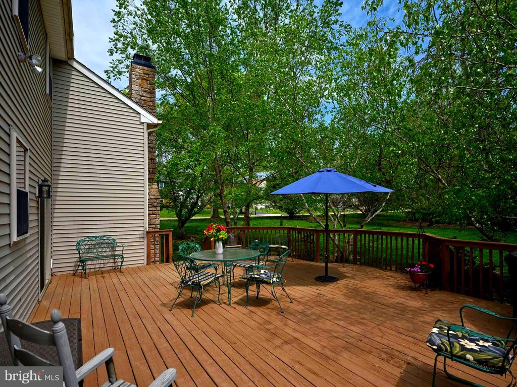 3474 POND VIEW DRIVE