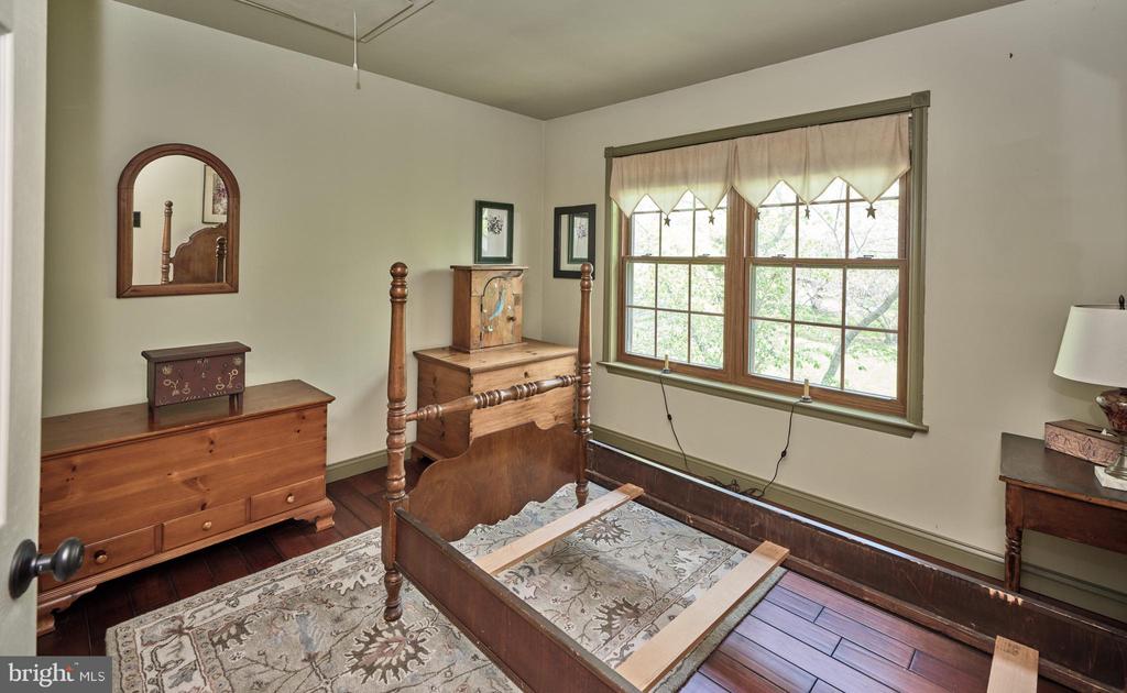 3474 POND VIEW DRIVE