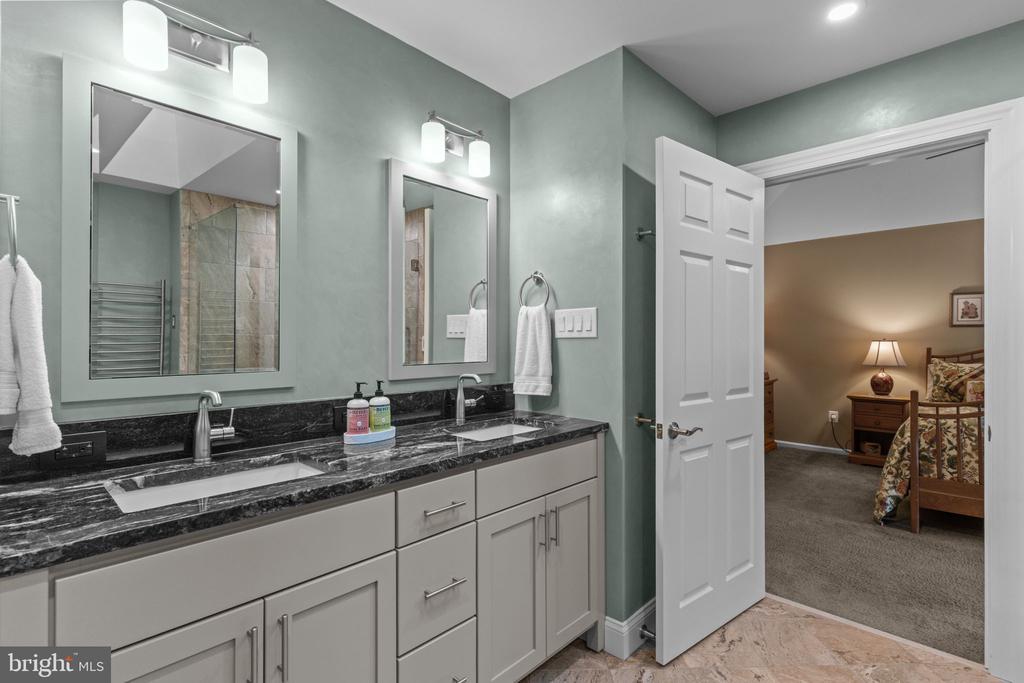 855 BRECKINRIDGE COURT 118