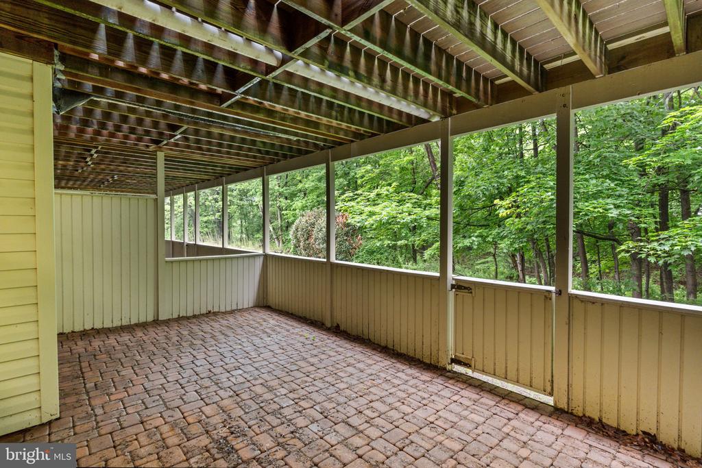855 BRECKINRIDGE COURT 118