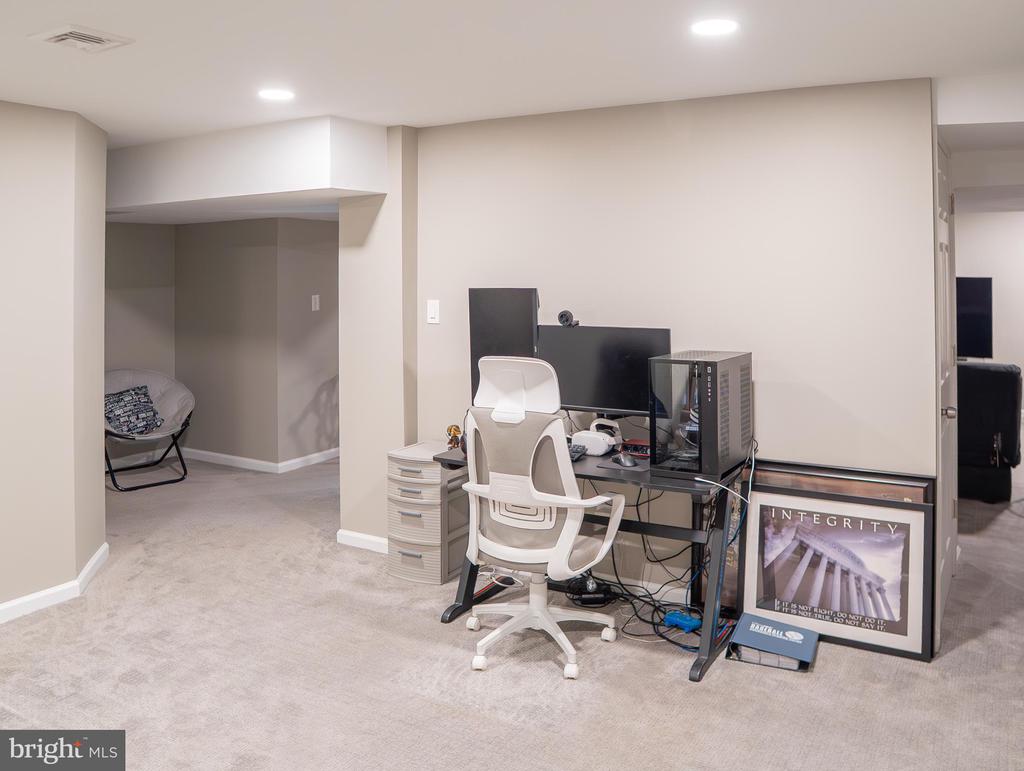 167 EQUESTRIAN DRIVE