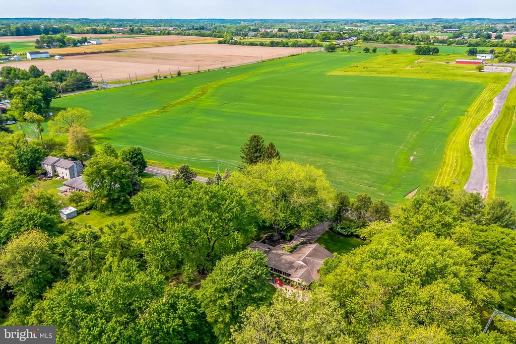 1060 CREAMERY ROAD