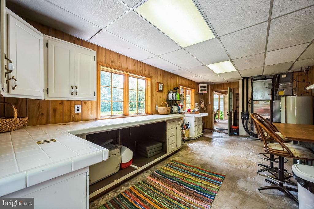 1060 CREAMERY ROAD