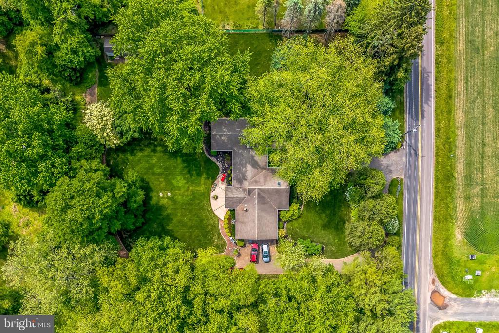 1060 CREAMERY ROAD
