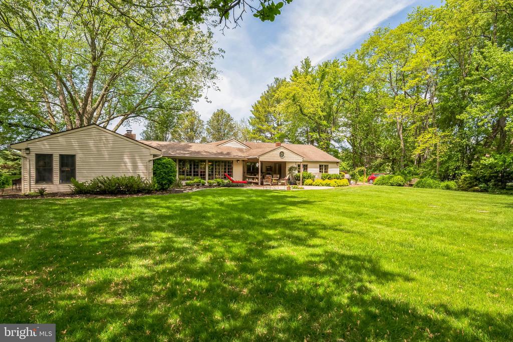 1060 CREAMERY ROAD