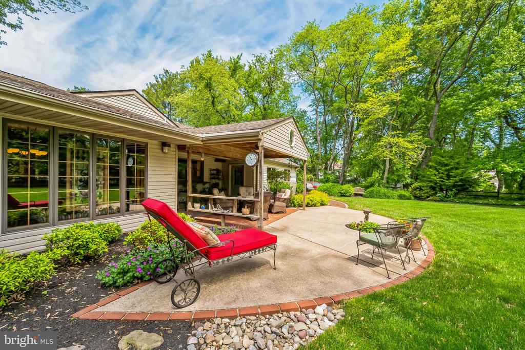1060 CREAMERY ROAD